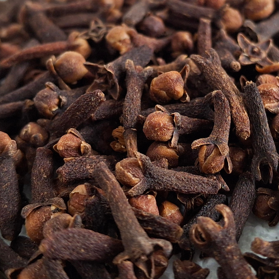 <h5>Cloves Seed</h5>